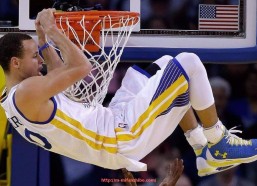 秘饭直播-世俱杯球队战术系统分解：边中结合与传控渗透谁更具威胁？